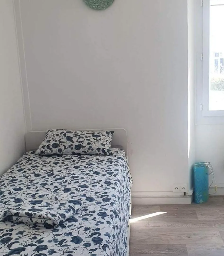 Tres Bel Appartement A Hyères Fransa